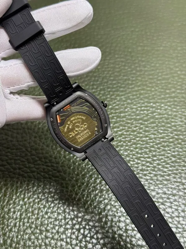 Élégante 48 mm replica, black rubber strap, black case