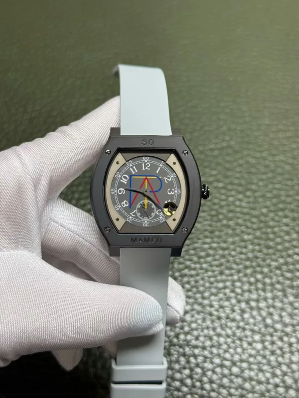 Élégante 48 mm replica, lead grey rubber strap, black case