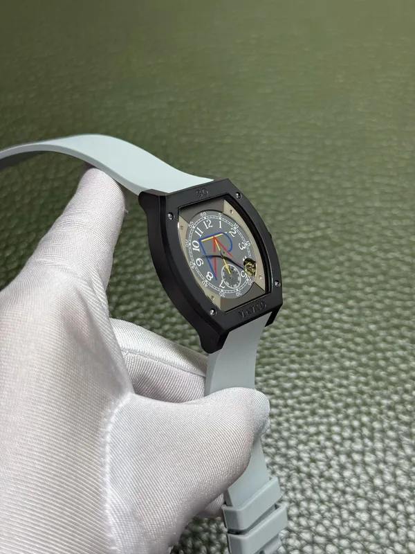 Élégante 48 mm replica, lead grey rubber strap, black case