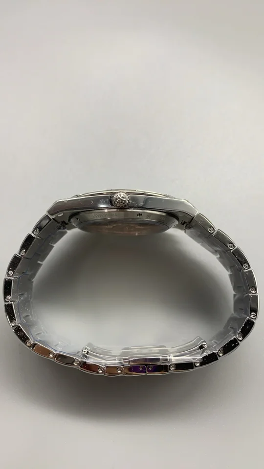 Overseas Ultra Thin 2000V, QC photograph 5
