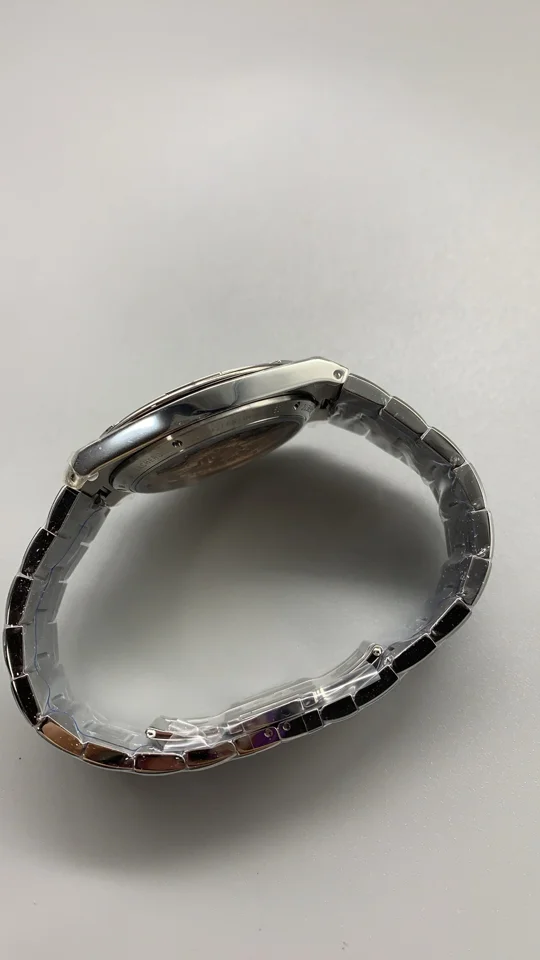Overseas Ultra Thin 2000V, QC photograph 6