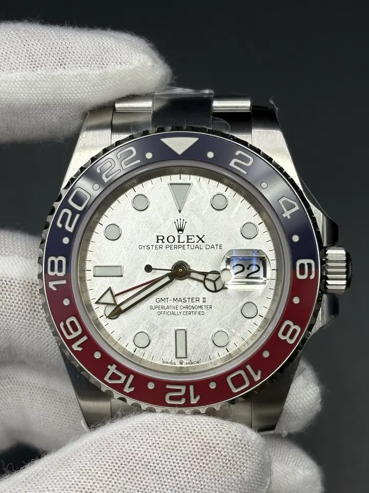 GMT Master II 126719BLRO Superman, QC photograph 5