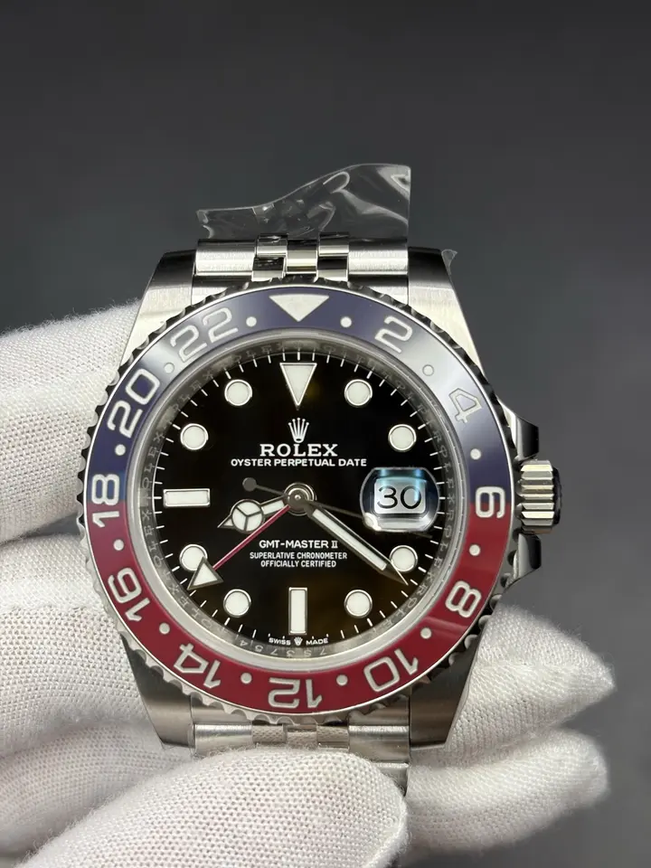GMT Master II 124710BLRO Pepsi, QC photograph 1