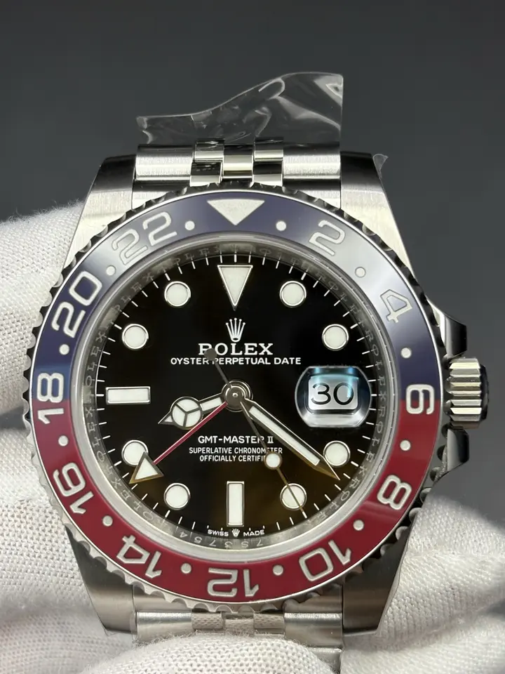 GMT Master II 124710BLRO Pepsi, QC photograph 2