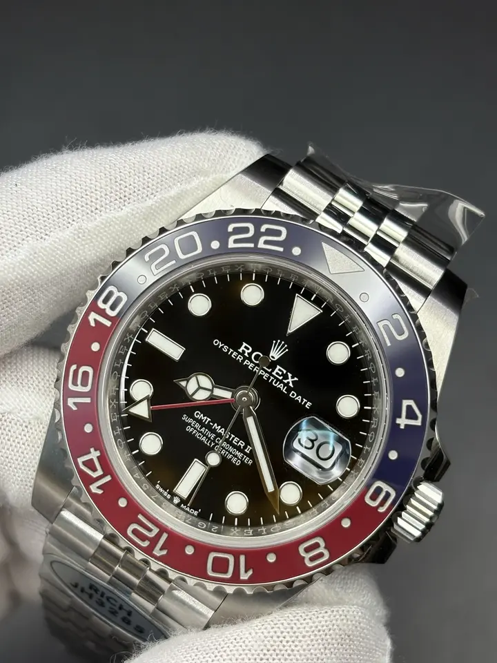 GMT Master II 124710BLRO Pepsi, QC photograph 3