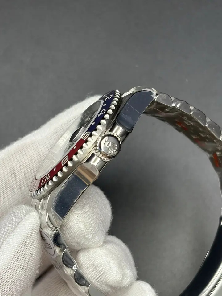 GMT Master II 124710BLRO Pepsi, QC photograph 9