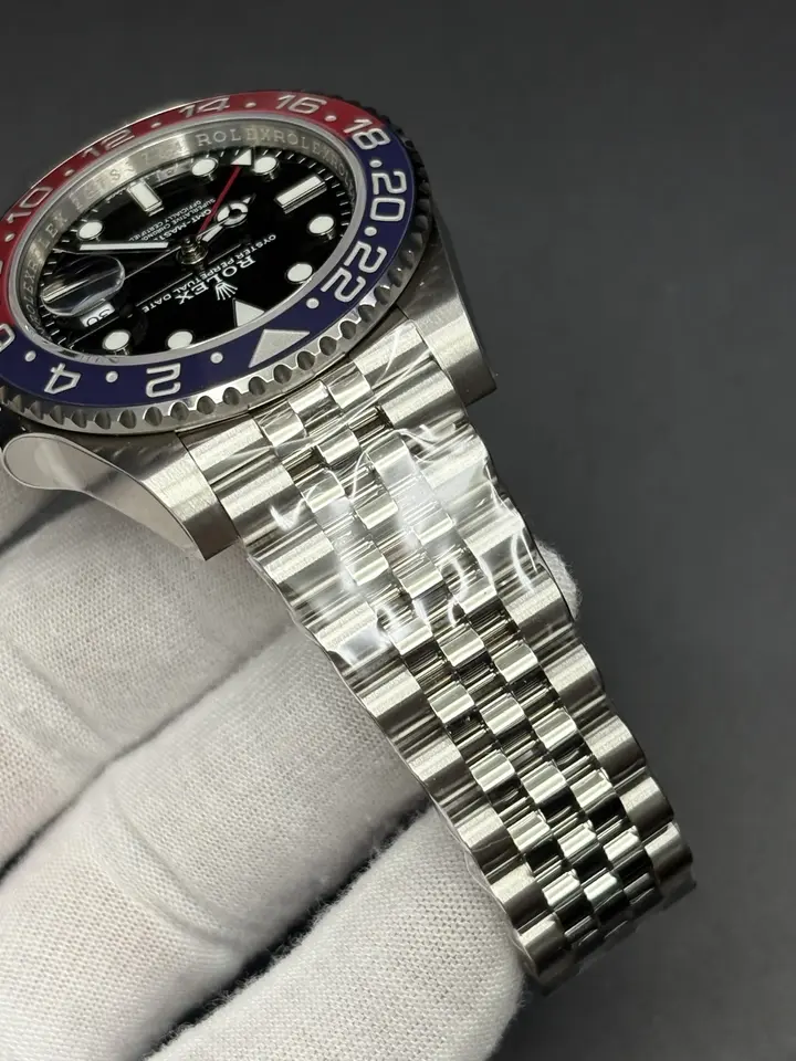 GMT Master II 124710BLRO Pepsi, QC photograph 11