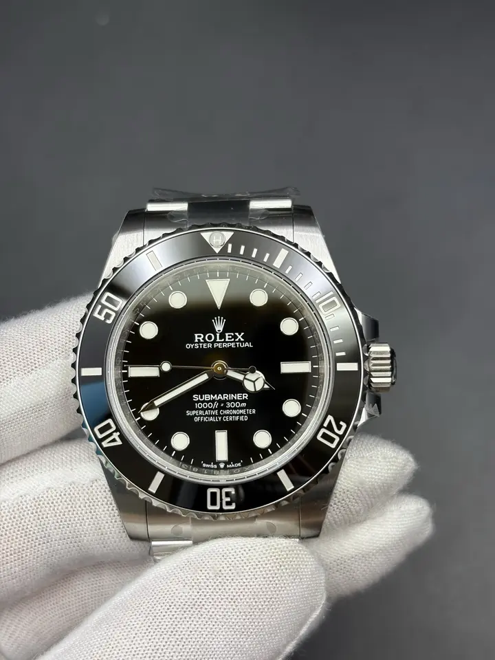 Submariner 124060 No Date, QC photograph 1