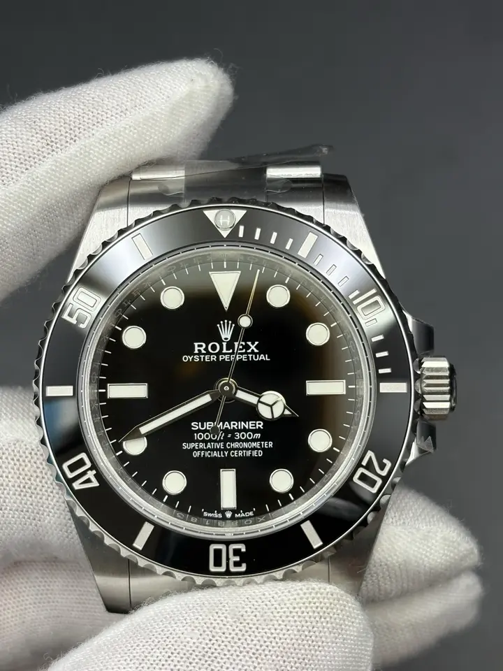 Submariner 124060 No Date, QC photograph 2