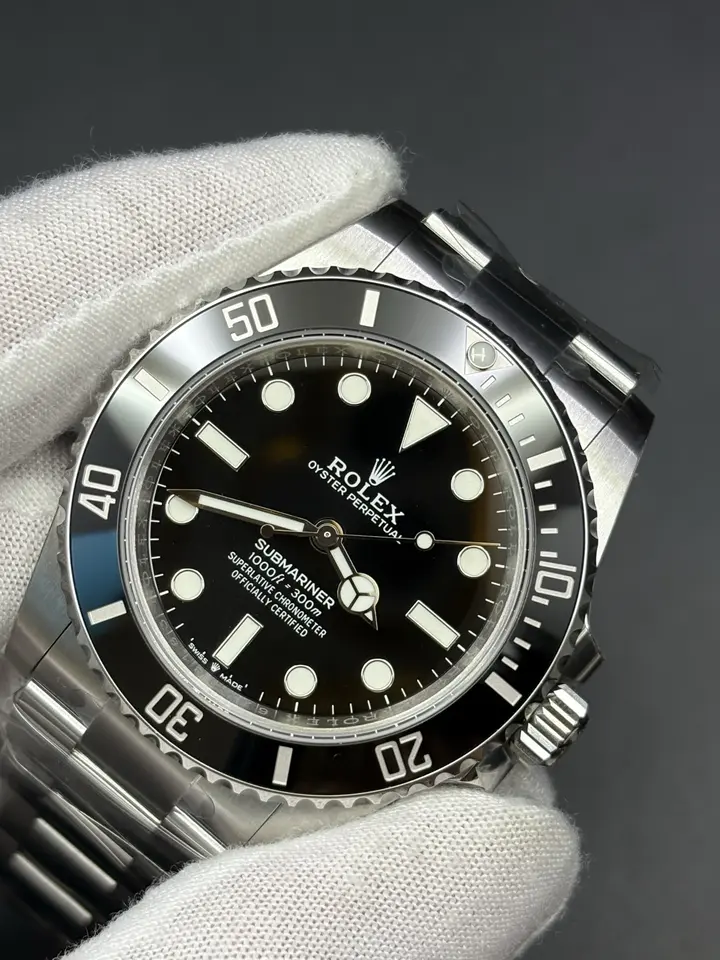 Submariner 124060 No Date, QC photograph 3