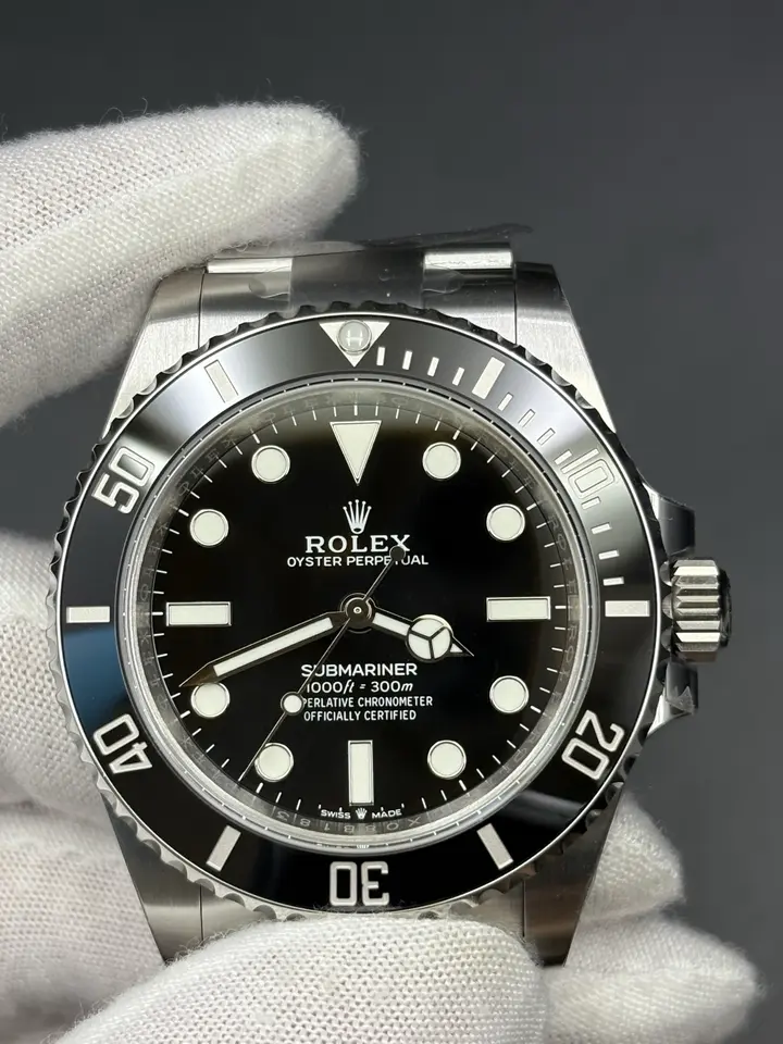 Submariner 124060 No Date, QC photograph 5