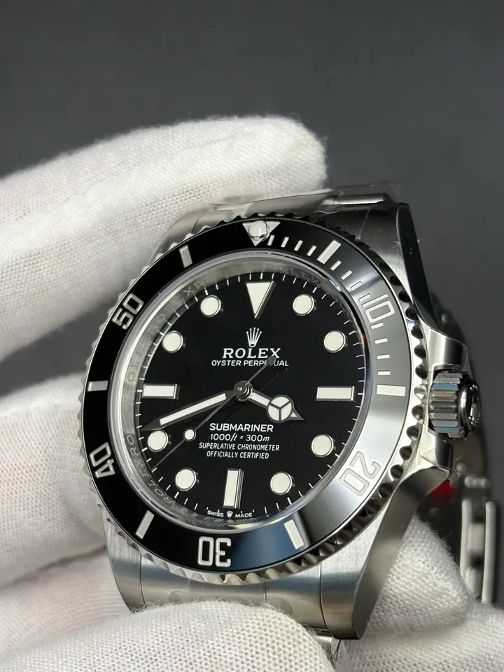 Submariner 124060 No Date, QC photograph 6