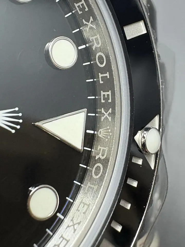 Submariner 124060 No Date, QC photograph 17
