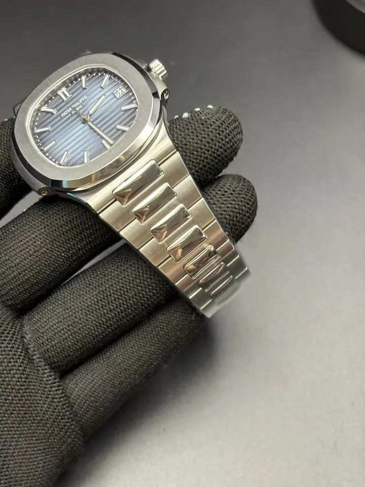 Nautilus 5711, QC photograph 8