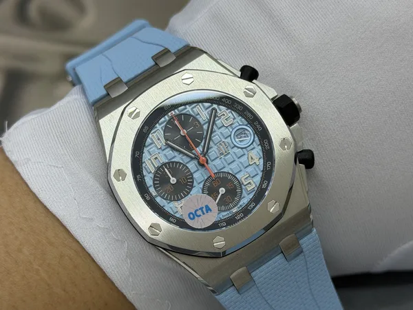 OCTA Royal Oak Offshore 26238, light blue dial, steel case, on the wrist