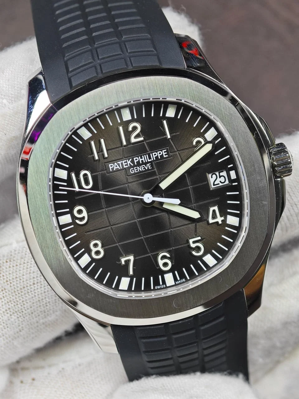 Dial at an angle, showing the applied numerals and date window