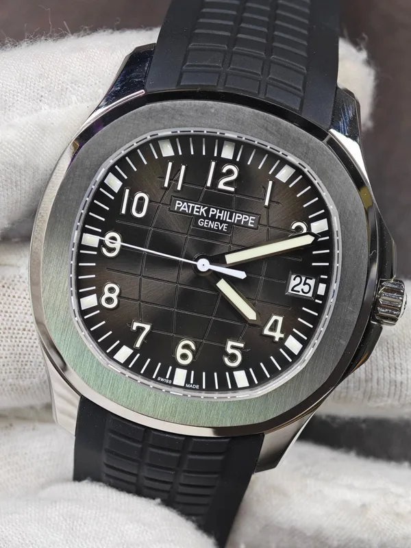 Dial at a steeper angle, catching the sunray finish