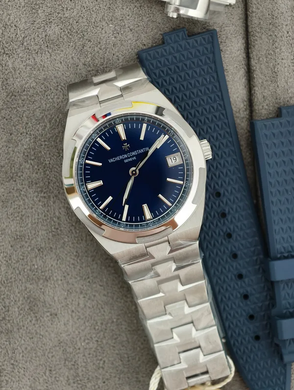 PPF Overseas 4500V, blue dial, dial, tilted