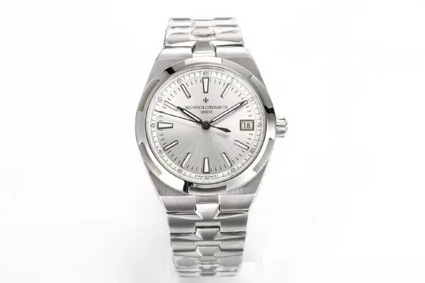 PPF Overseas 4500V, silver dial, steel bracelet