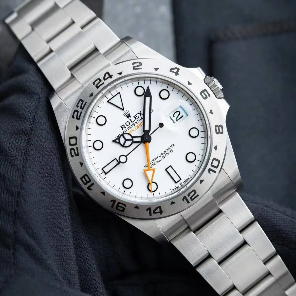 VSF Explorer II 226570 Polar dial