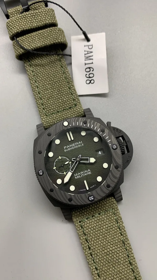 VSF Submersible Marina Militare PAM1698, carbon case, green gradient dial, dial, angled from the right