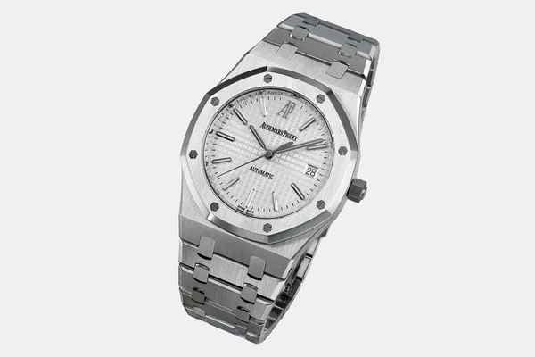 ZF Royal Oak 15300ST, silver-white dial, three-quarter view
