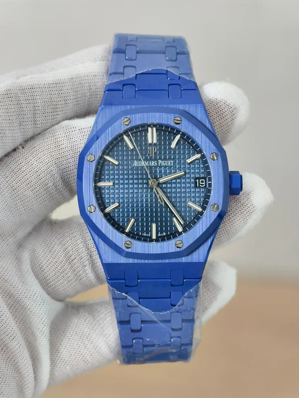 ZF Royal Oak 15500 Full Ceramic, blue ceramic, blue dial, dial, angled from the left