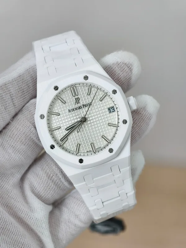 ZF Royal Oak 15500 Full Ceramic, white ceramic, white dial, front view