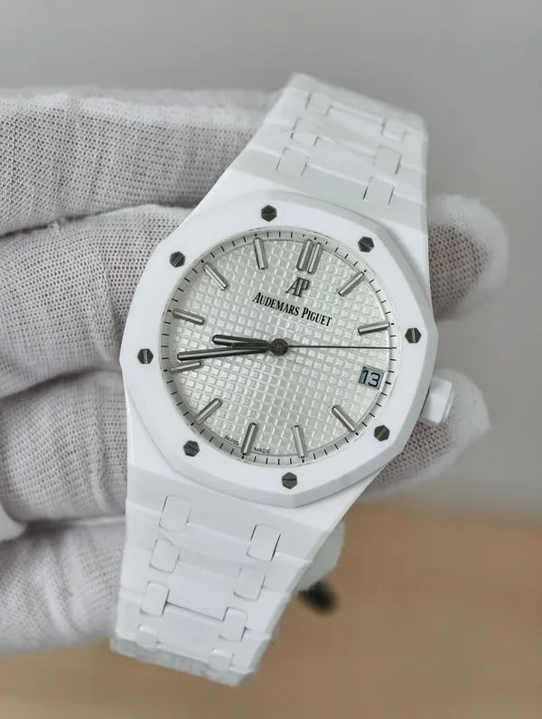 ZF Royal Oak 15500 Full Ceramic, white ceramic, white dial, dial, angled from the right