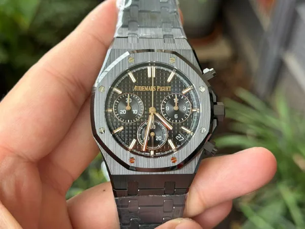 ZF Royal Oak Chronograph 26240CE, black ceramic, black dial, dial view