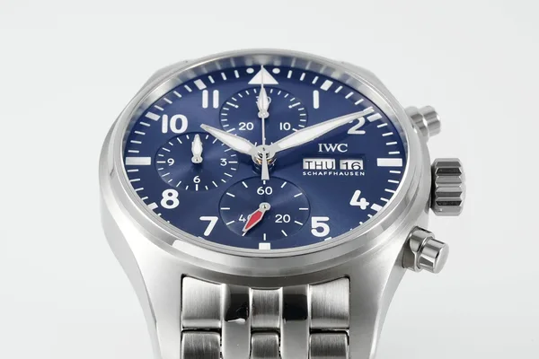 APSF Pilot's Chronograph 41, blue dial, steel bracelet, dial, angled from the left