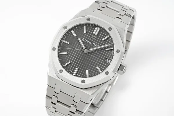 APSF Royal Oak 15500, grey dial, dial, angled