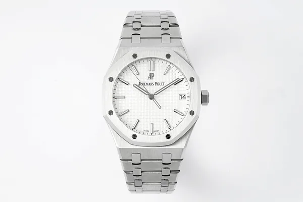 APSF Royal Oak 15500, white dial, full view with bracelet