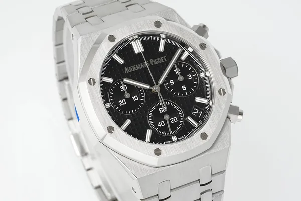 APSF Royal Oak Chronograph 26240, black dial, dial, angled