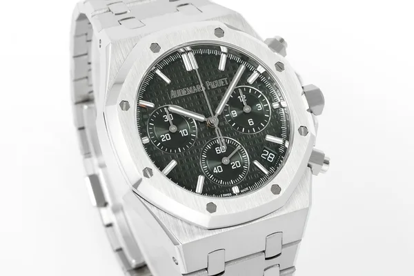 APSF Royal Oak Chronograph 26240, green dial, dial, angled