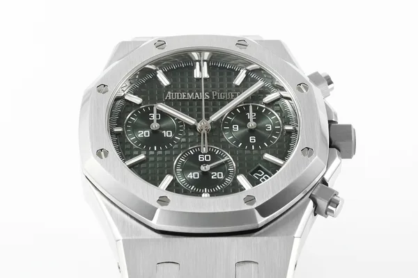 APSF Royal Oak Chronograph 26240, green dial, dial close-up