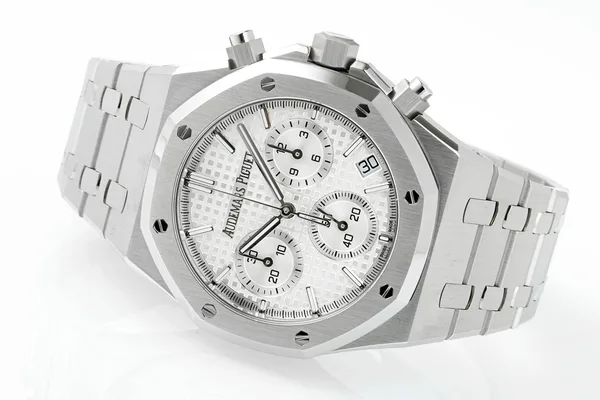 APSF Royal Oak Chronograph 26240, white dial, case and bracelet, side angle