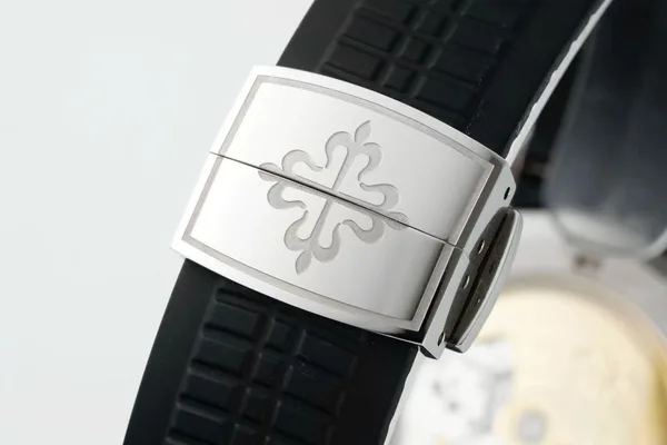 DDF Aquanaut 5167A, folding clasp
