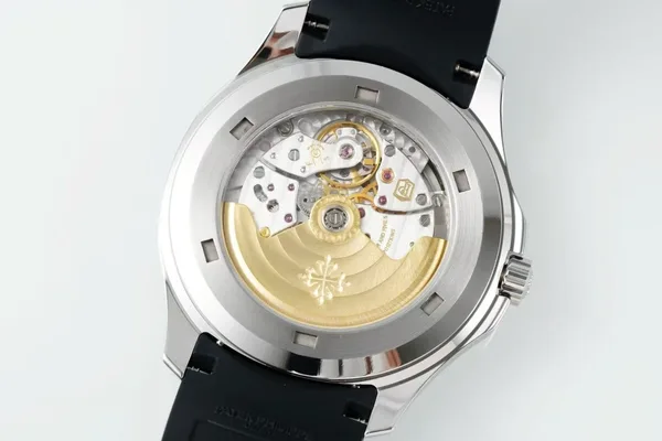 DDF Aquanaut 5167A, movement through the caseback
