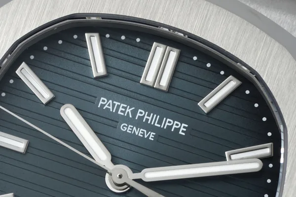 DDF Nautilus 5711/1A, blue dial, dial close-up