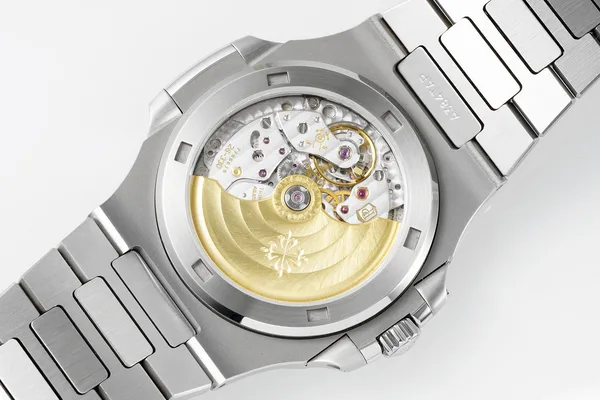 DDF Nautilus 5711/1A, blue dial, movement through the caseback