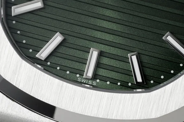 DDF Nautilus 5711/1A, olive green dial, dial texture close-up