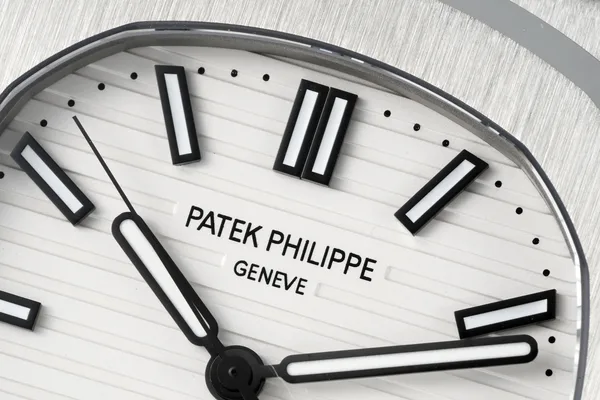 DDF Nautilus 5711/1A, white dial, dial close-up
