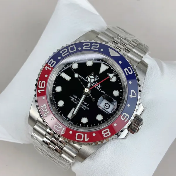 Rich Factory GMT-Master II 126710BLRO Pepsi, jubilee-style bracelet, dial, angled from the left