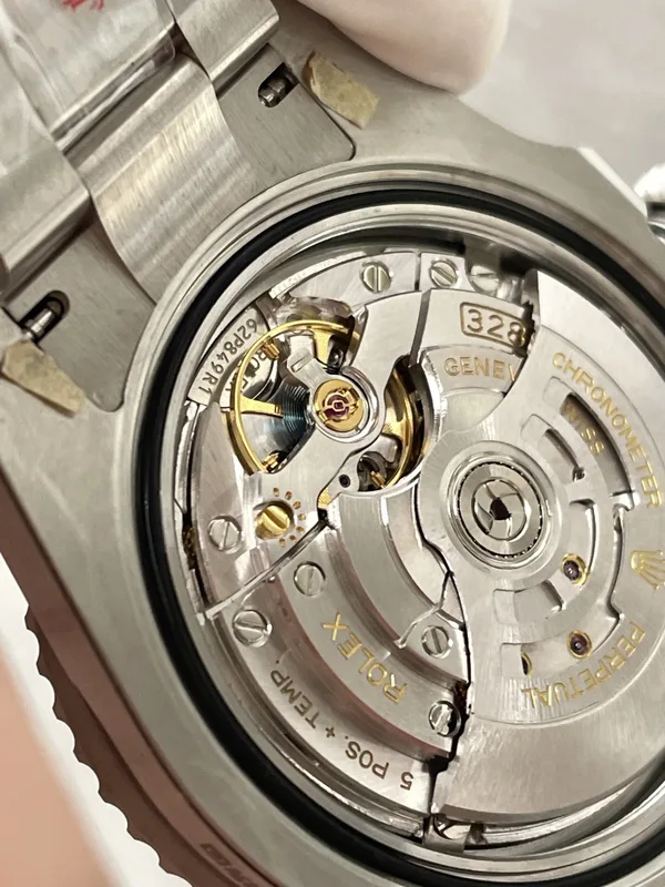 Rich Factory GMT-Master II 126710BLRO Pepsi, jubilee-style bracelet, movement and free-sprung balance