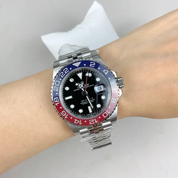 Rich Factory GMT-Master II 126710BLRO Pepsi, jubilee-style bracelet, on the wrist