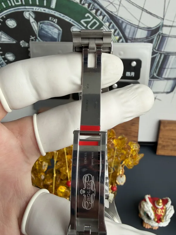 RW Factory Daytona 126500LN Panda, white dial, clasp, opened