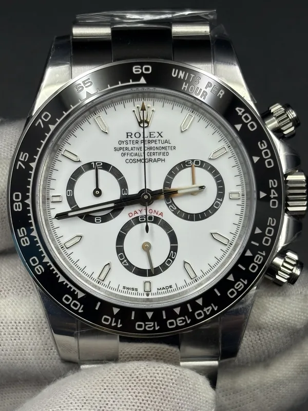 RW Factory Daytona 126500LN Panda, white dial, dial, angled