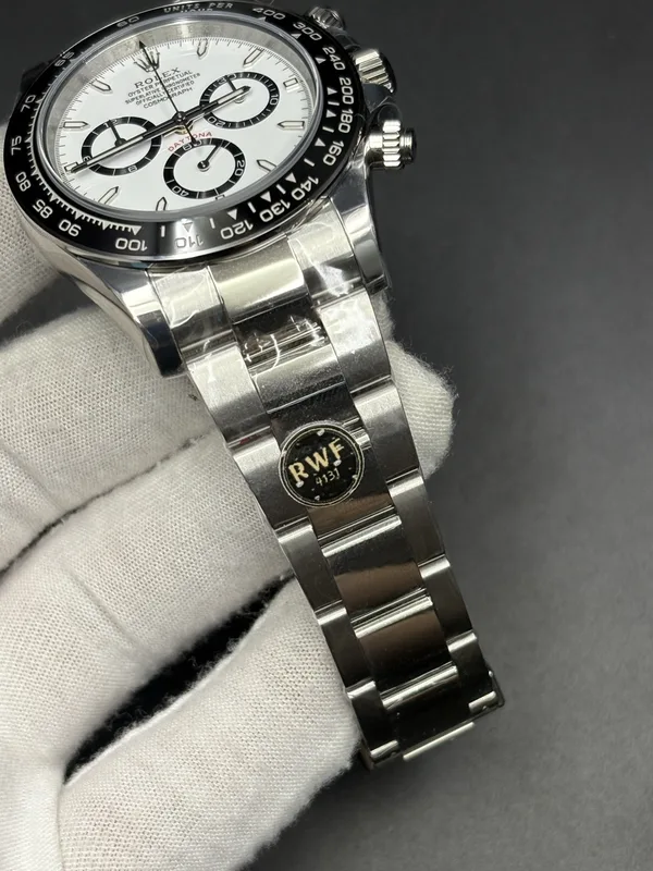 RW Factory Daytona 126500LN Panda, white dial, bracelet
