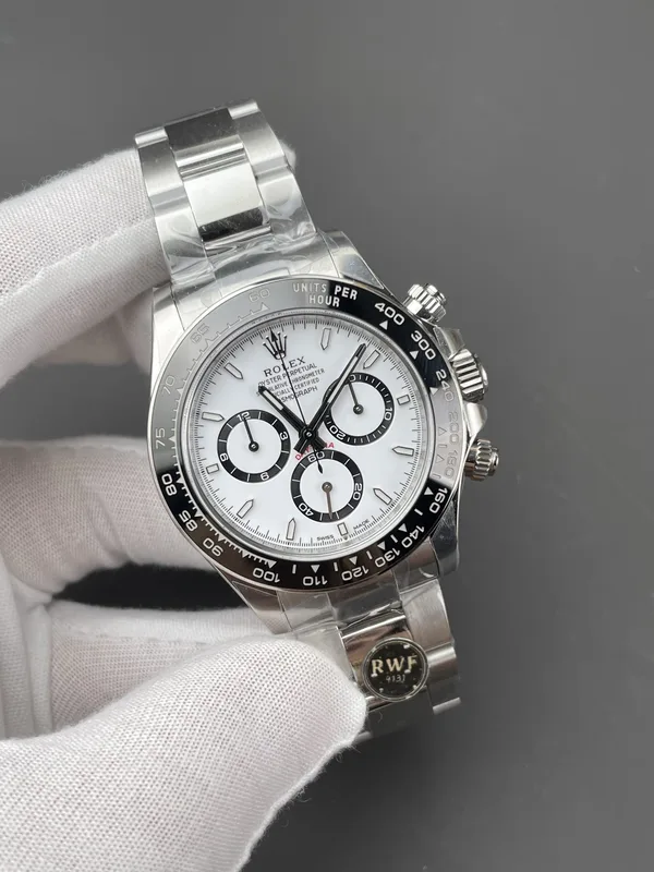 RW Factory Daytona 126500LN Panda, white dial, angled